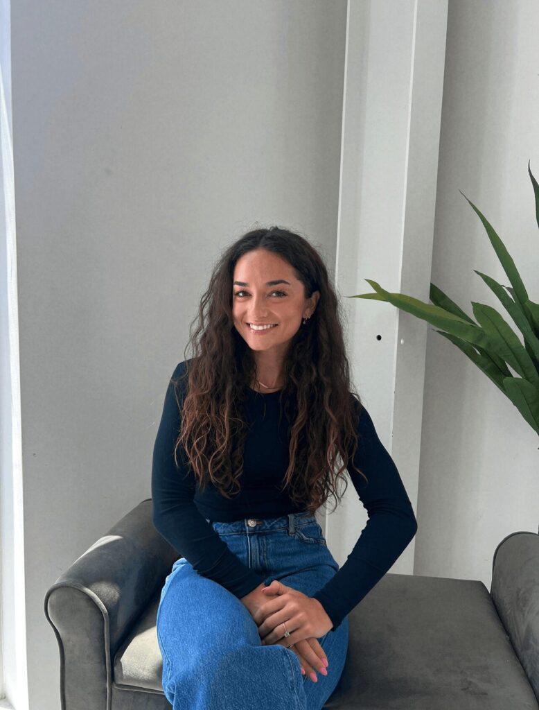 Abby Asselin featured in Voyage Houston discussing her life as an influencer.